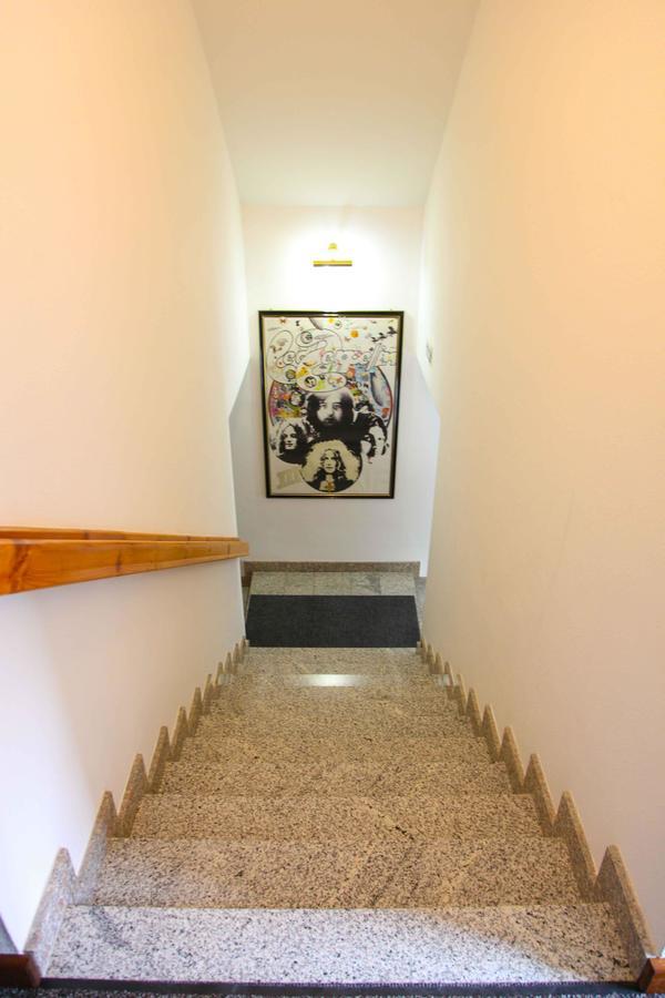 Hard Rock Rooms For Two Livno Exterior foto